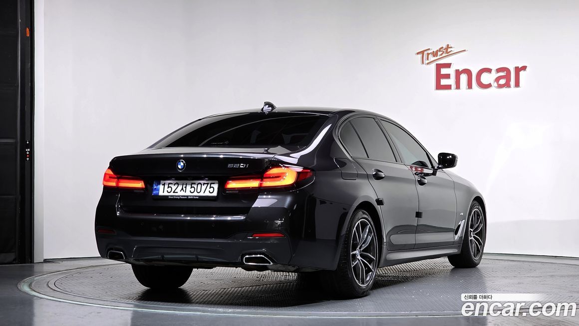 BMW 5-Series 520i M Sport, 2023