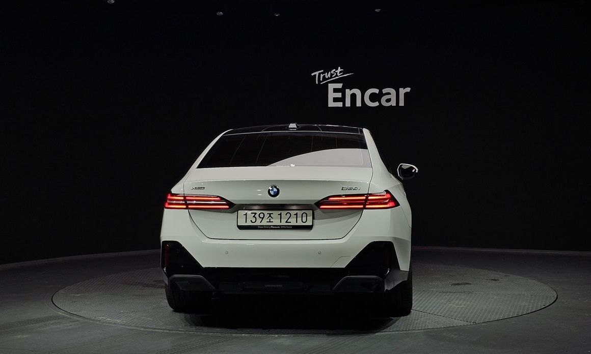 BMW 5-Series 530i xDrive M Sport, 2025