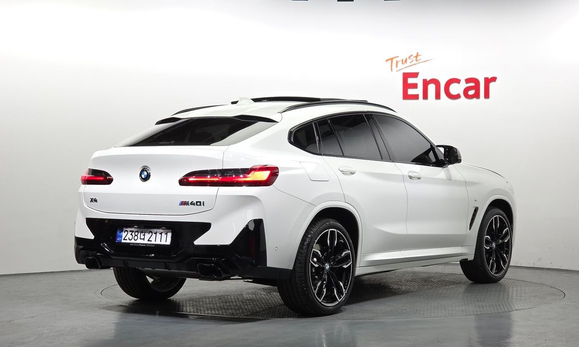 BMW X4 xDrive M40i, 2025