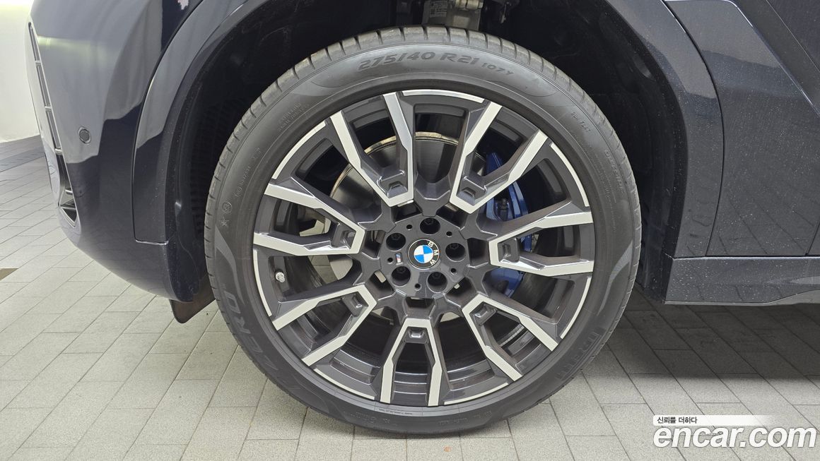 BMW X6 xDrive40i M Sport, 2025