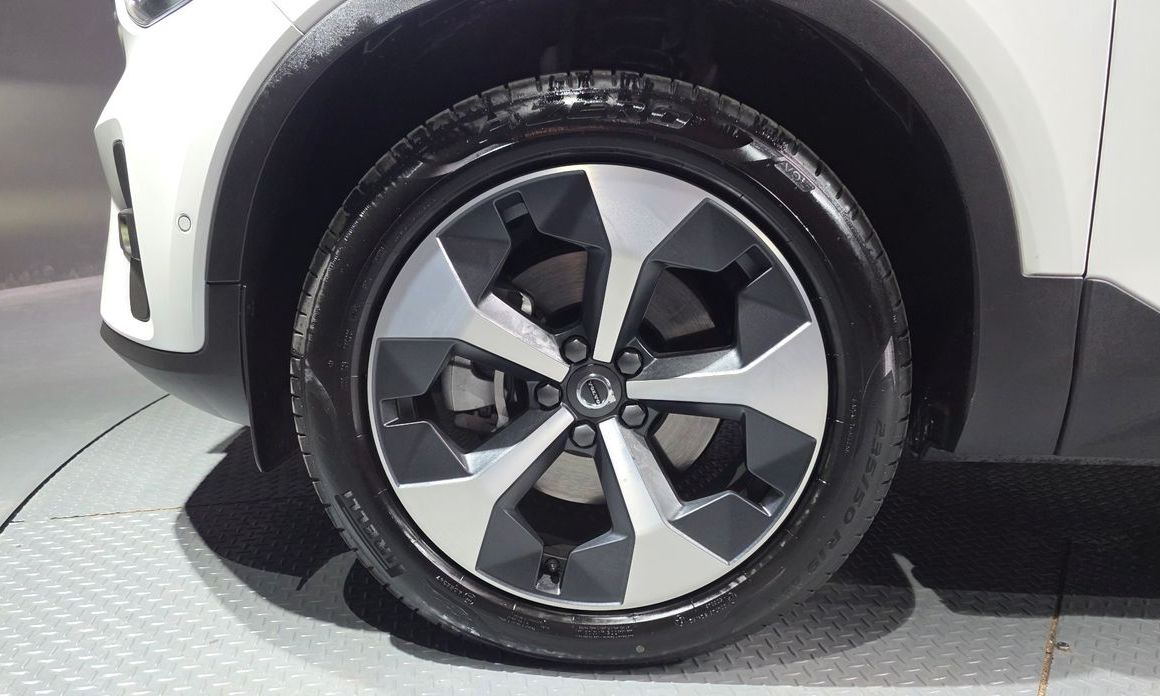 Volvo XC40 B4 Ultra Bright, 2026