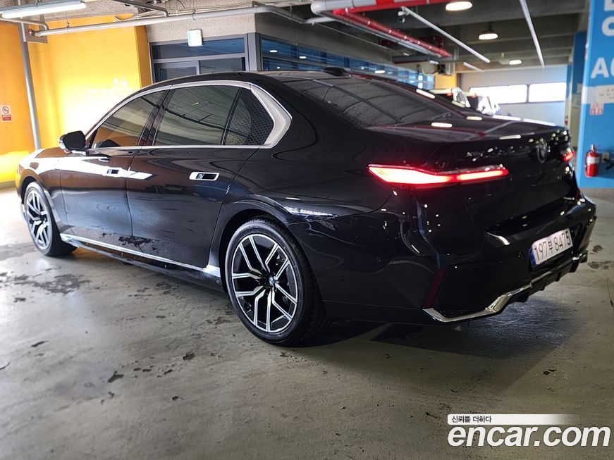 BMW 7-Series 740d xDrive M Sport, 2025