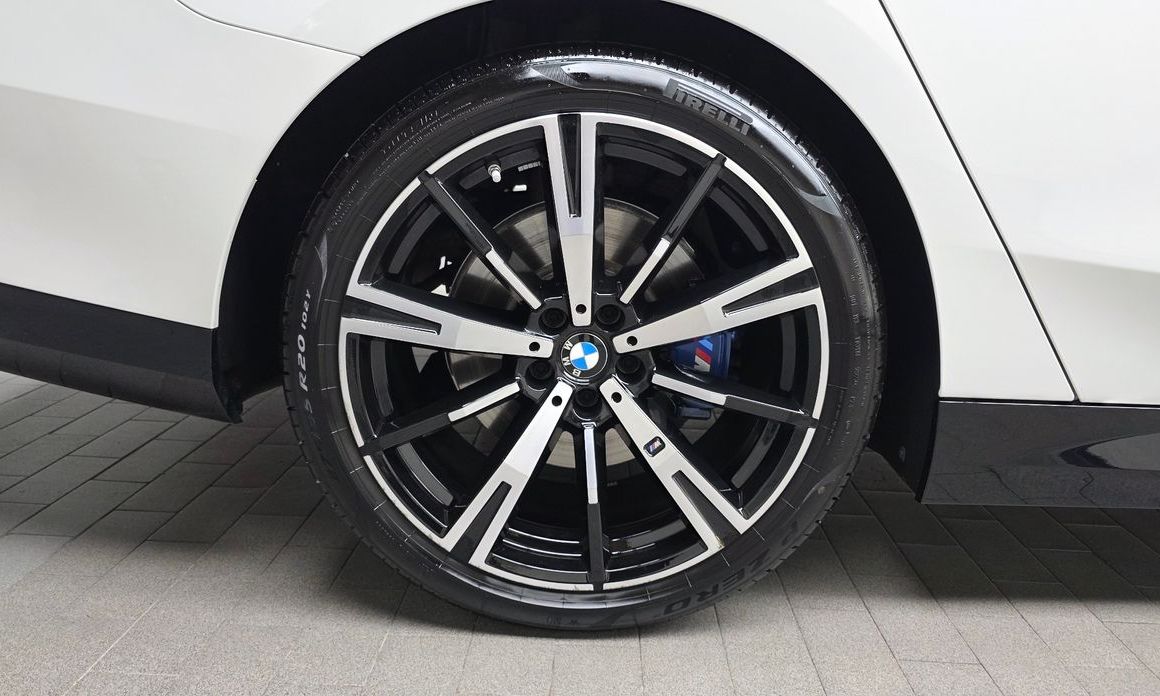 BMW 5-Series 530i xDrive M Sport, 2024