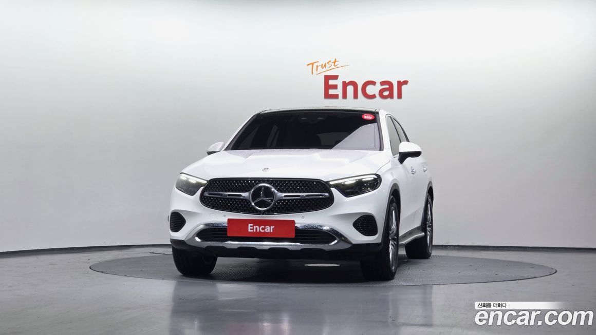 Mercedes-Benz GLC-Class GLC300 4MATIC Avnatgarde Coupe, 2025