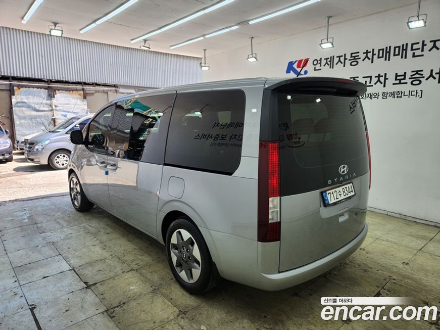 Hyundai Staria Tourer 11-Seater, 2023