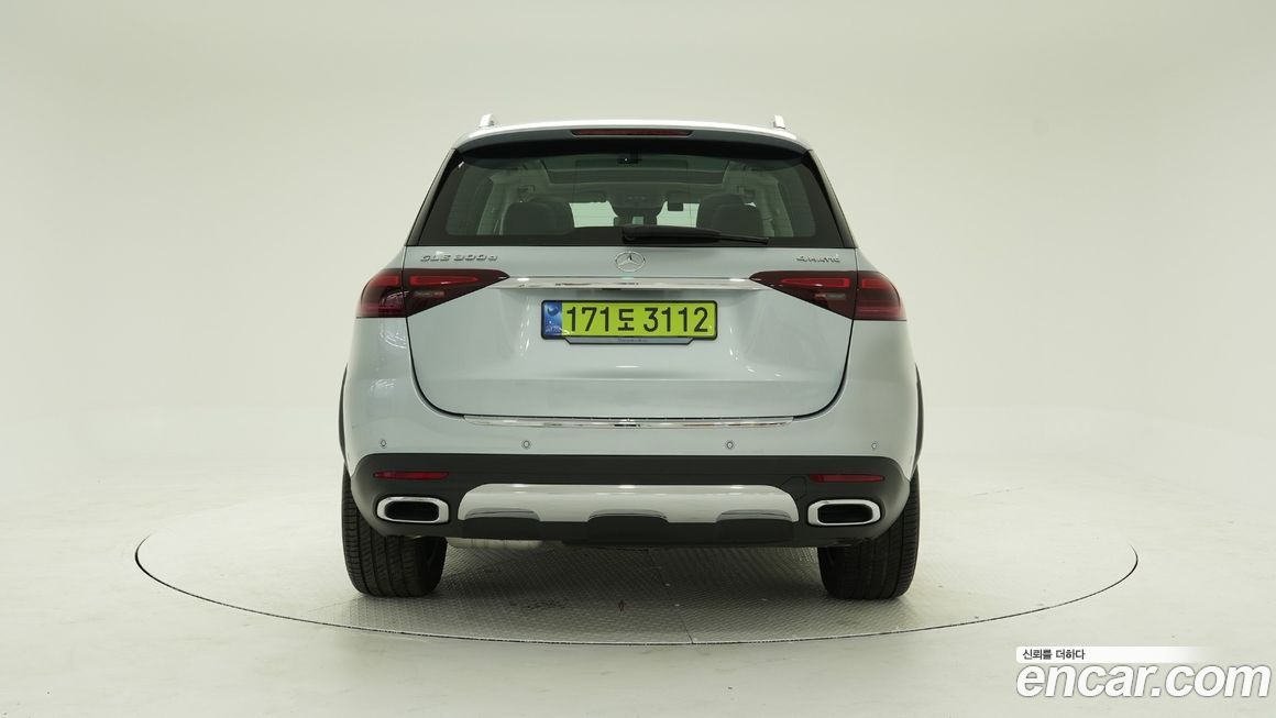 Mercedes-Benz GLE-Class GLE300d 4MATIC, 2025