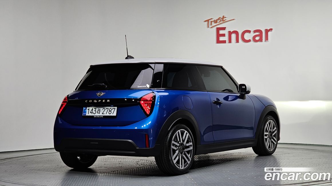 Mini Cooper Classic, 2025