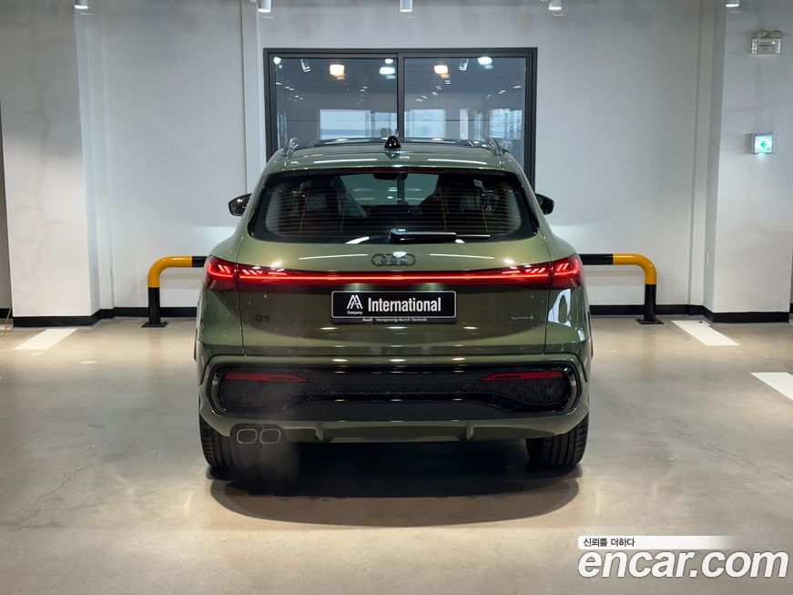 Audi Q5 40 TDI Quattro S Line Black Edition, 2025