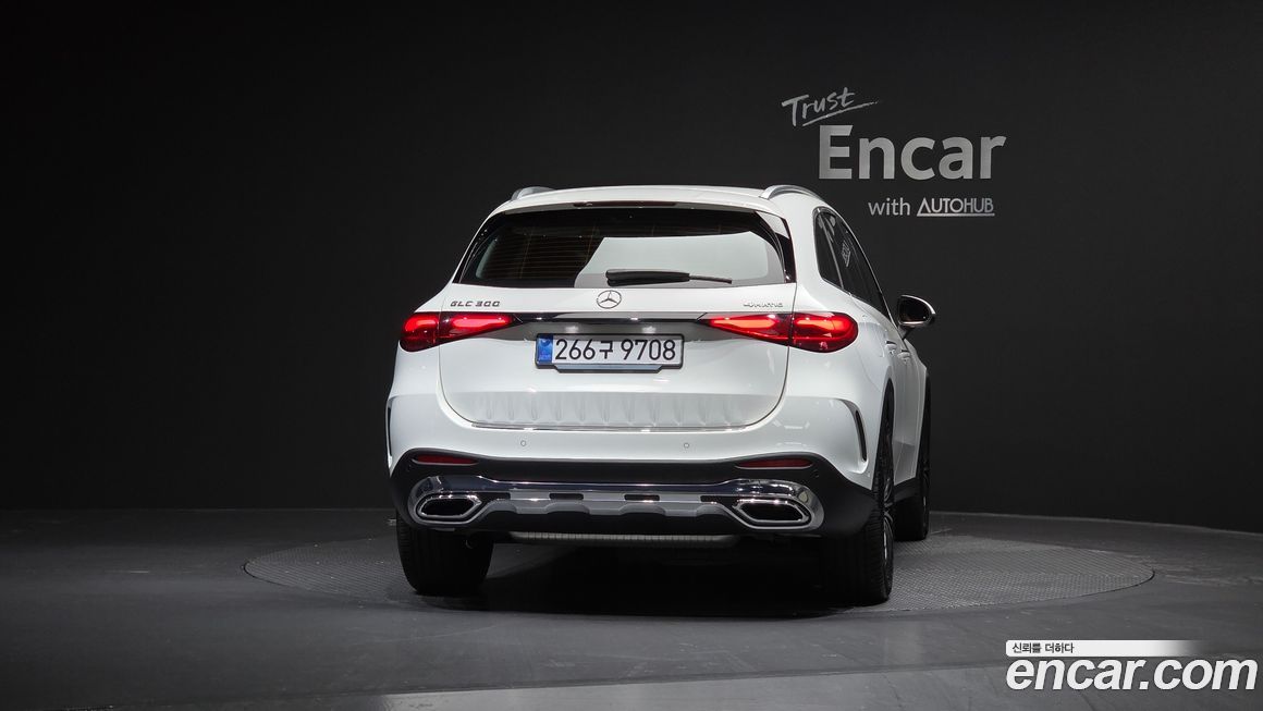 Mercedes-Benz GLC-Class GLC300 4MATIC AMG Line, 2026
