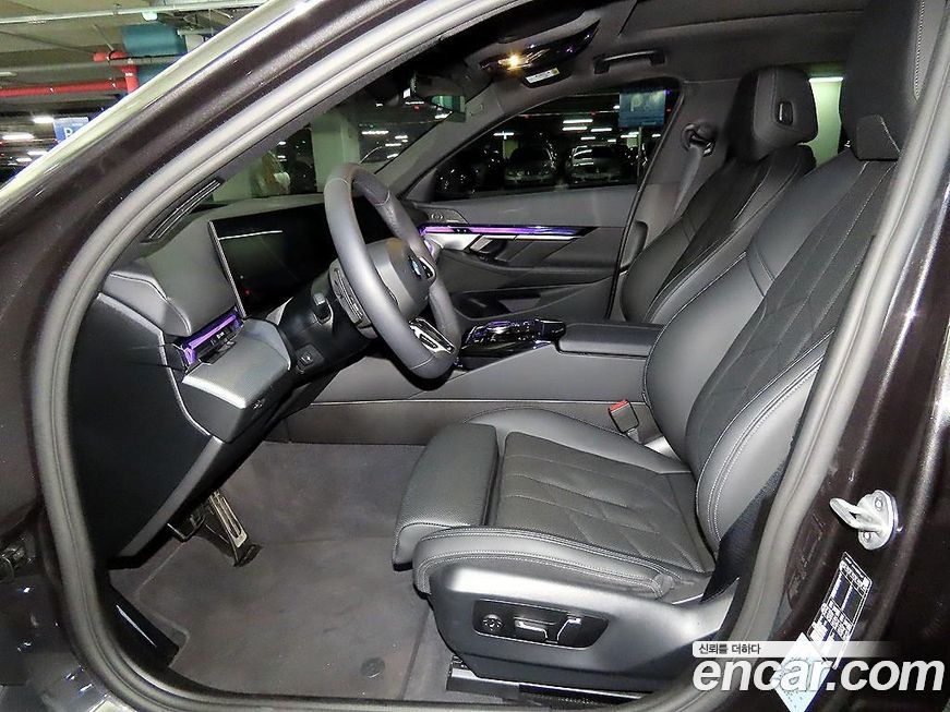 BMW 5-Series 520i M Sport, 2025
