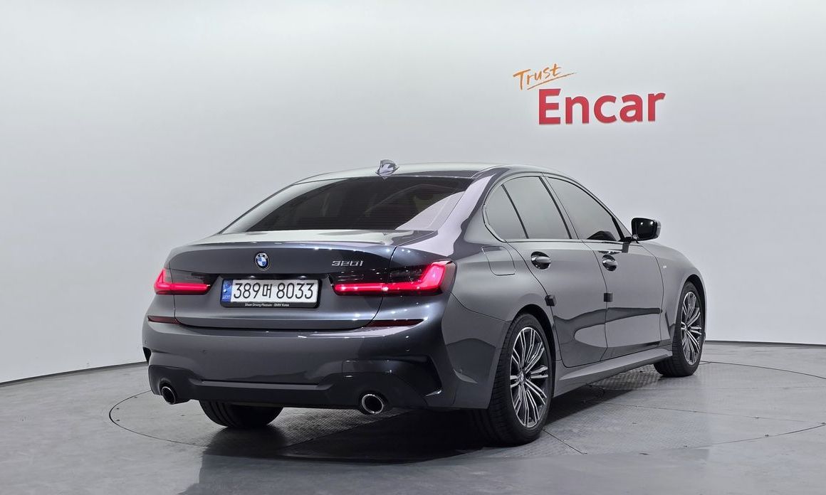 BMW 3-Series 320i M Sport, 2022