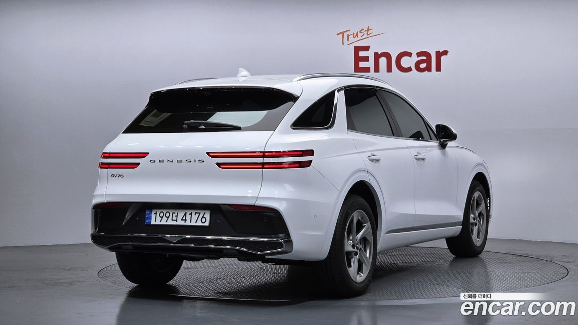 Genesis GV70 2.5T Gasoline 2WD, 2025