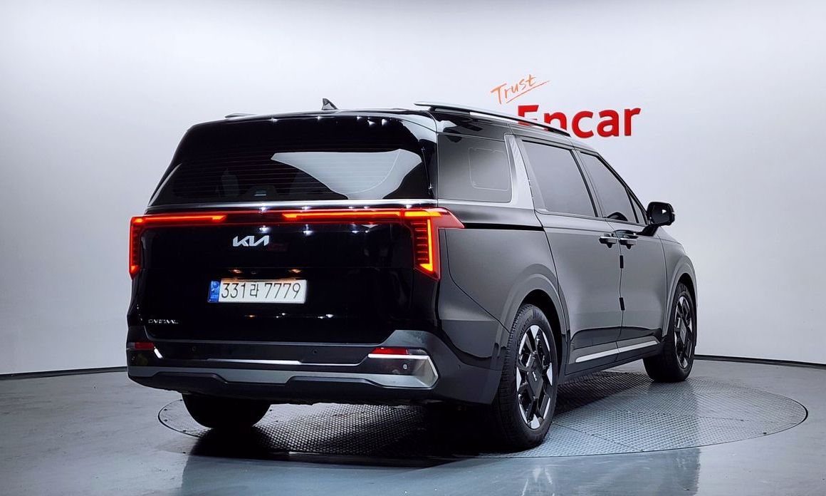 Kia Carnival 7-Seater Signature, 2024