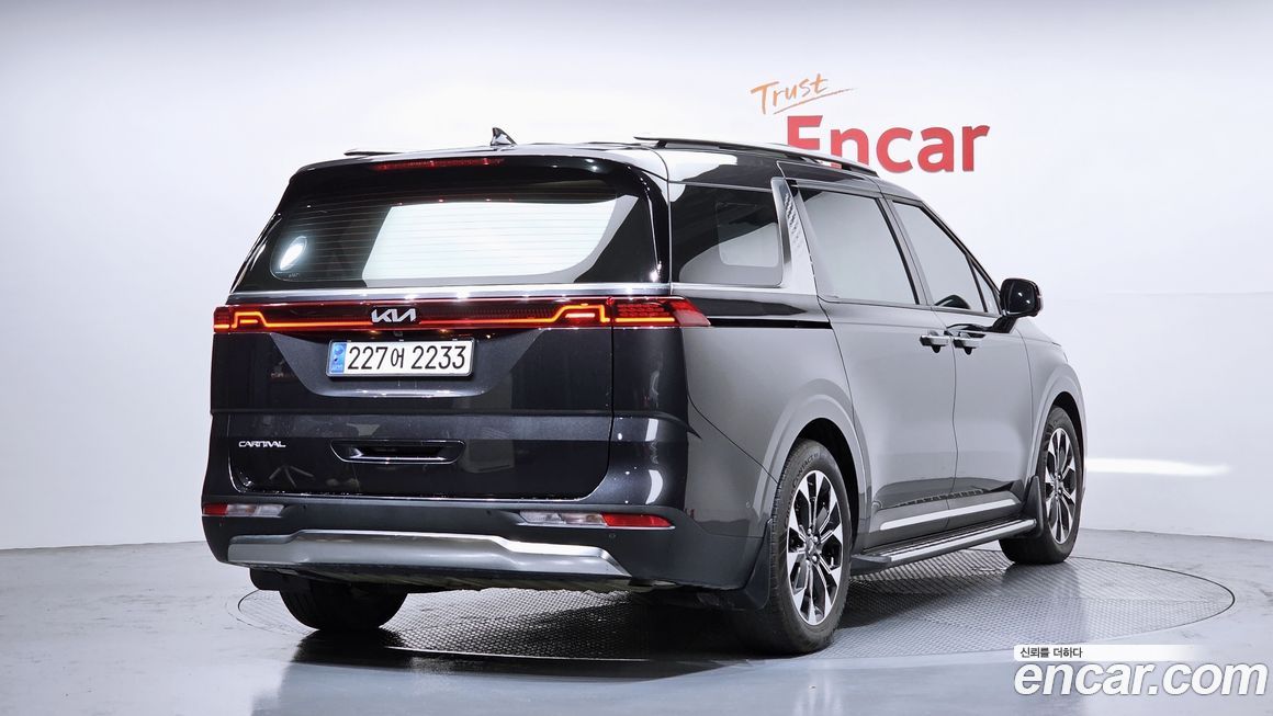Kia Carnival 9-Seater Signature, 2023