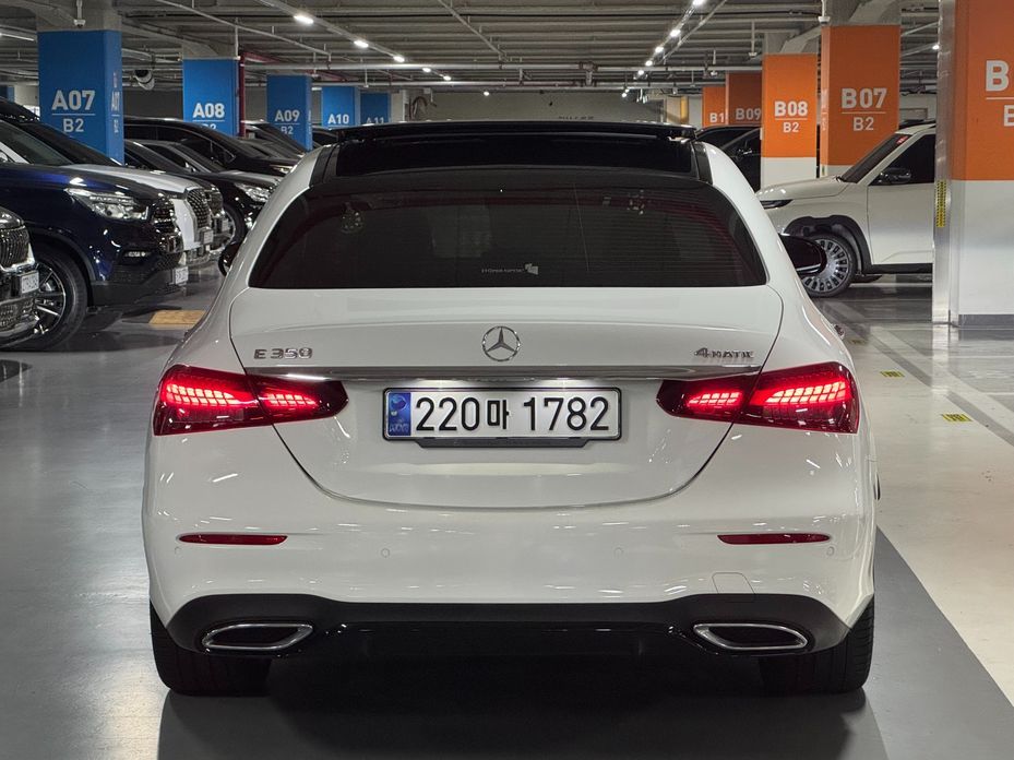 Mercedes-Benz E-Class E350 4MATIC AMG Line, 2023