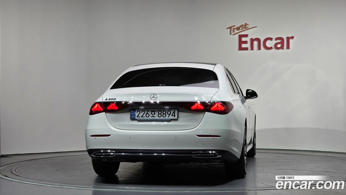 Mercedes-Benz E-Class E200 Avantgarde, 2025