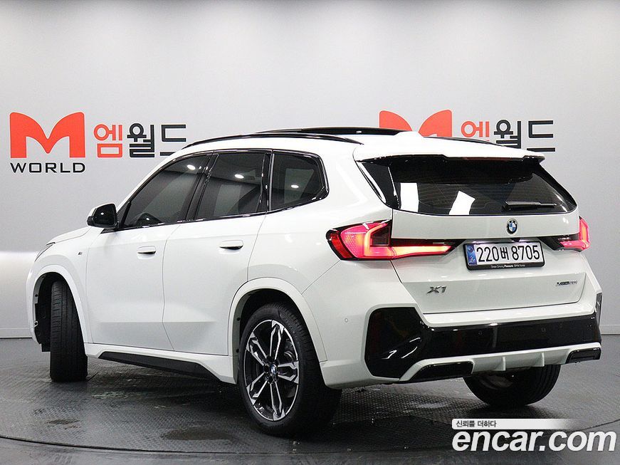 BMW X1 xDrive 20i M Sport, 2025
