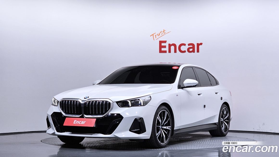 BMW 5-Series 530i xDrive M Sport, 2025
