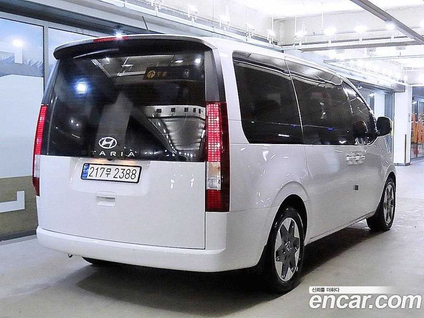 Hyundai Staria 4WD Tourer 9-Seater, 2024