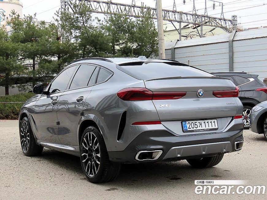 BMW X6 xDrive40i M Sport, 2025