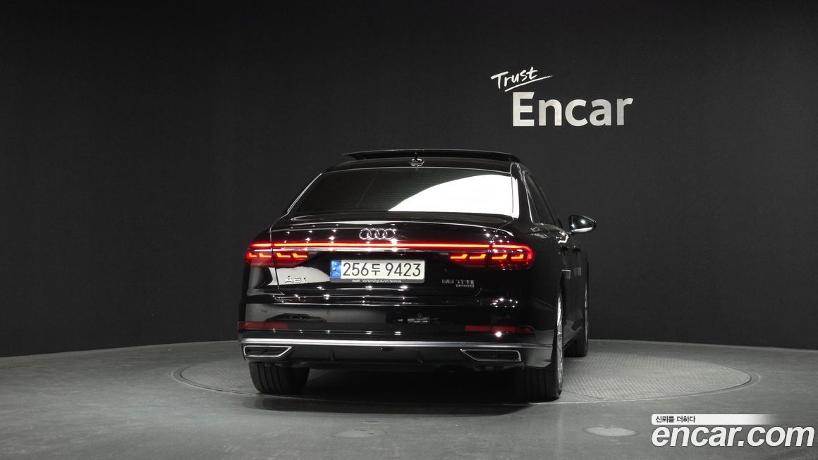Audi A8 55 TFSI Quattro LWB, 2021