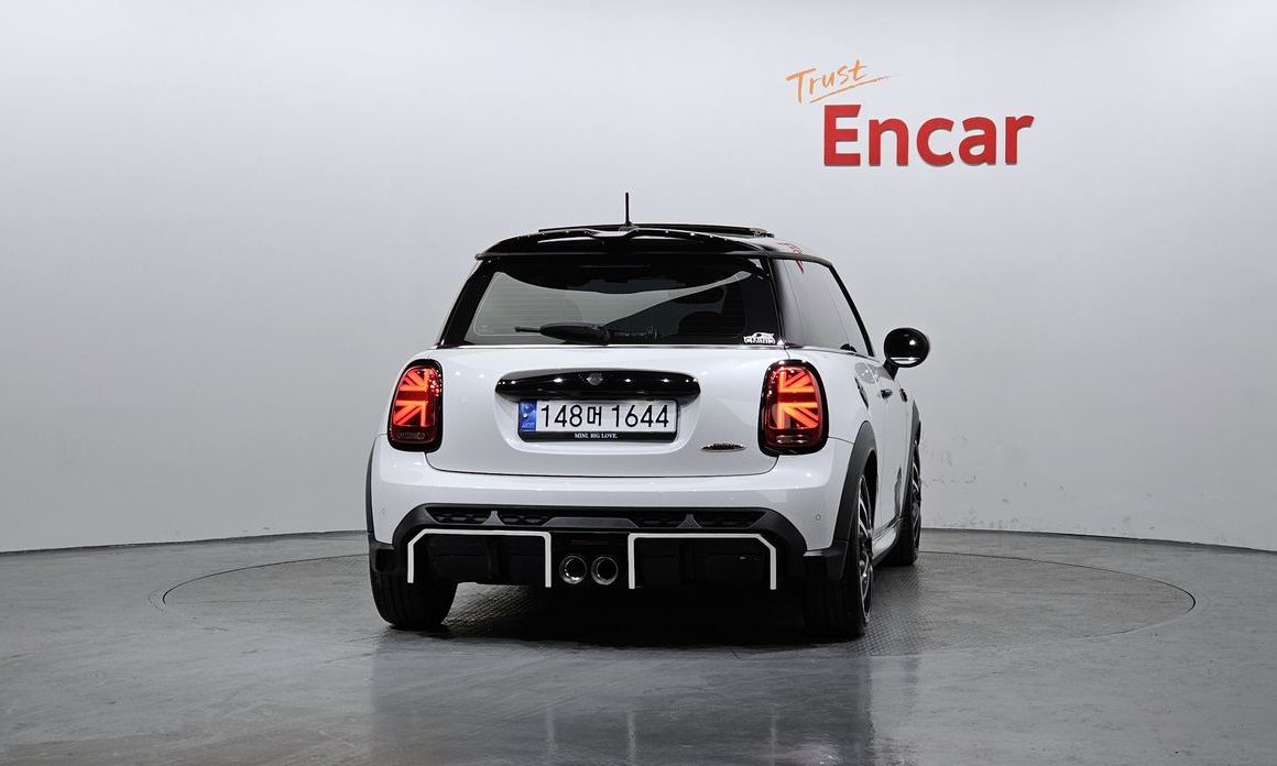 Mini Cooper JCW, 2024