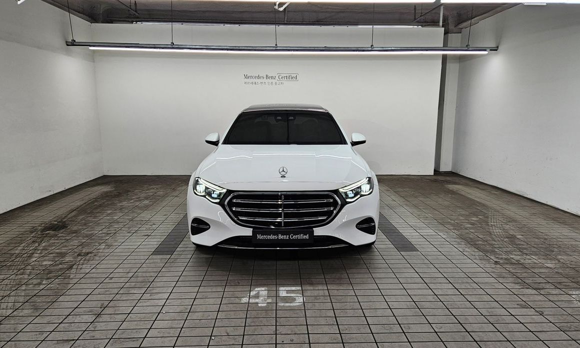 Mercedes-Benz E-Class E300 4MATIC Exclusive, 2024