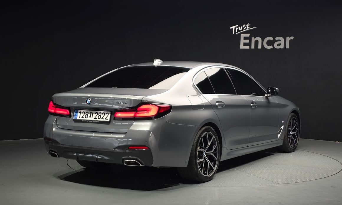 BMW 5-Series 530i M Sport Package, 2023