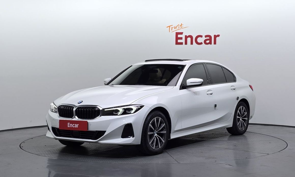 BMW 3-Series 320i, 2024