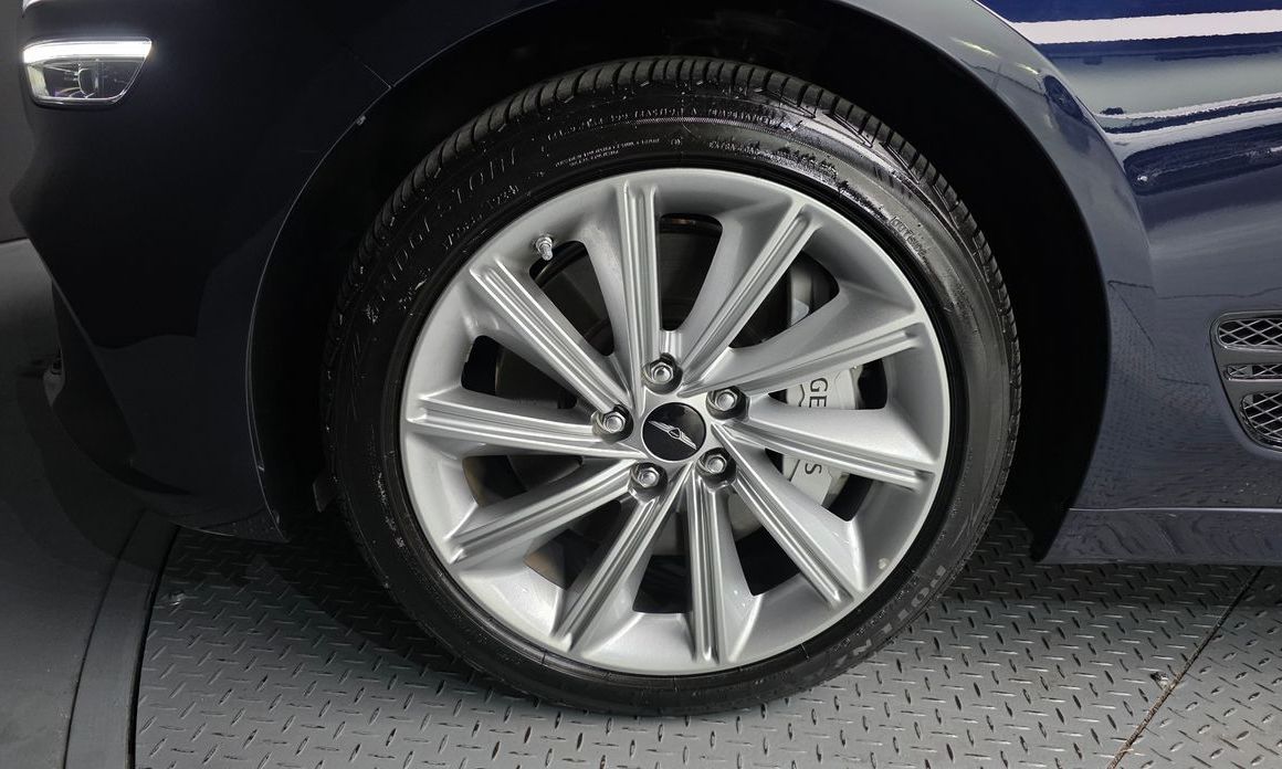 Genesis G70 Gasoline 2.5T 4WD, 2025