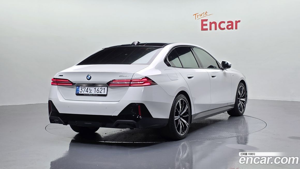 BMW 5-Series 530i xDrive M Sport, 2025