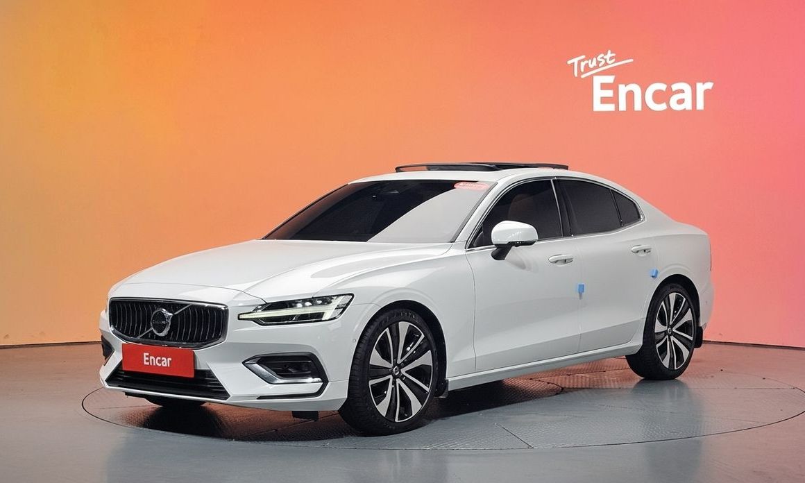 Volvo S60 B5 Ultimate Bright, 2023