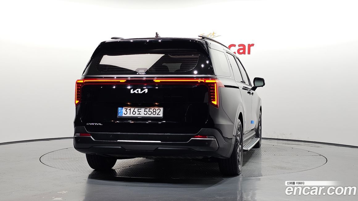 Kia Carnival 9-Seater Gravity, 2025