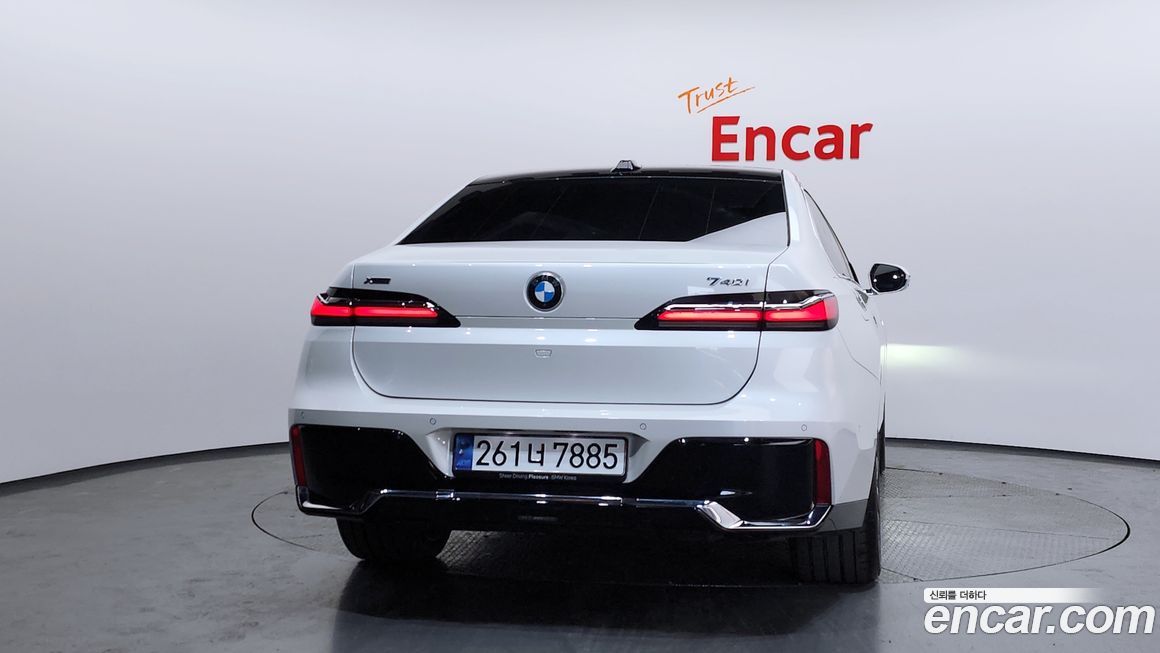 BMW 7-Series 740i xDrive M Sport, 2025