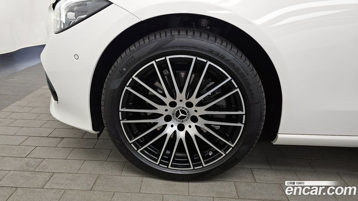 Mercedes-Benz C-Class C200 Avantgarde, 2025