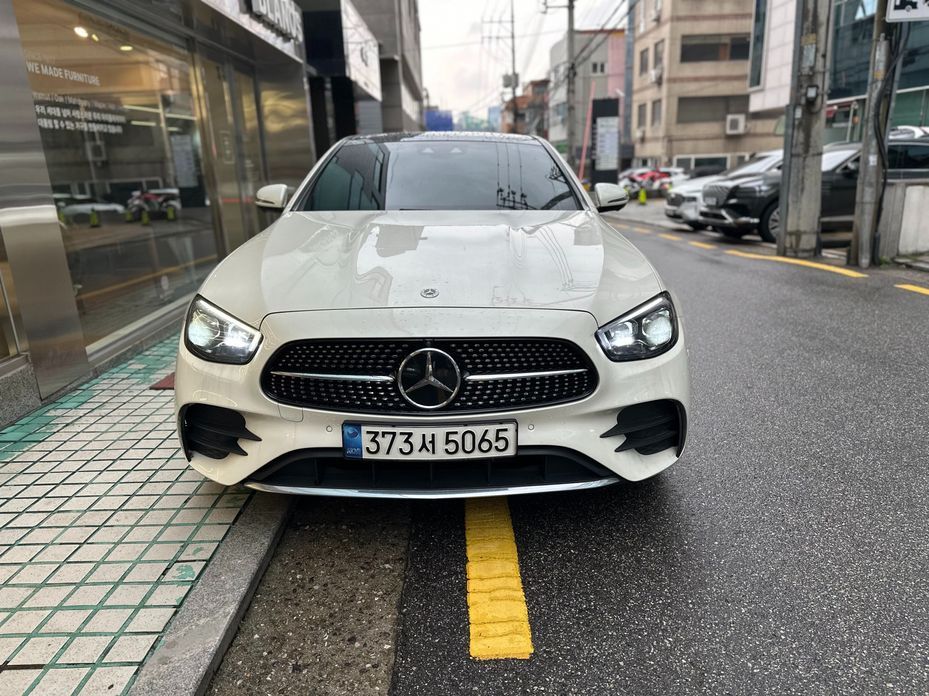 Mercedes-Benz E-Class E350 4MATIC AMG Line, 2021