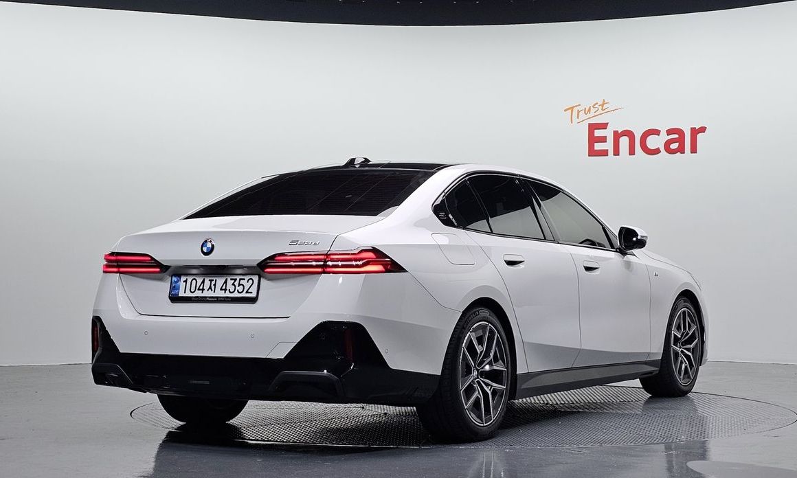 BMW 5-Series 523d M Sport, 2024