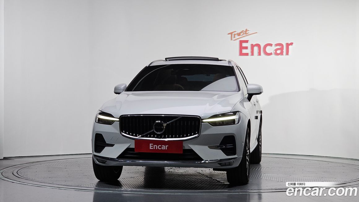 Volvo XC60 B5 Ultimate Bright, 2024