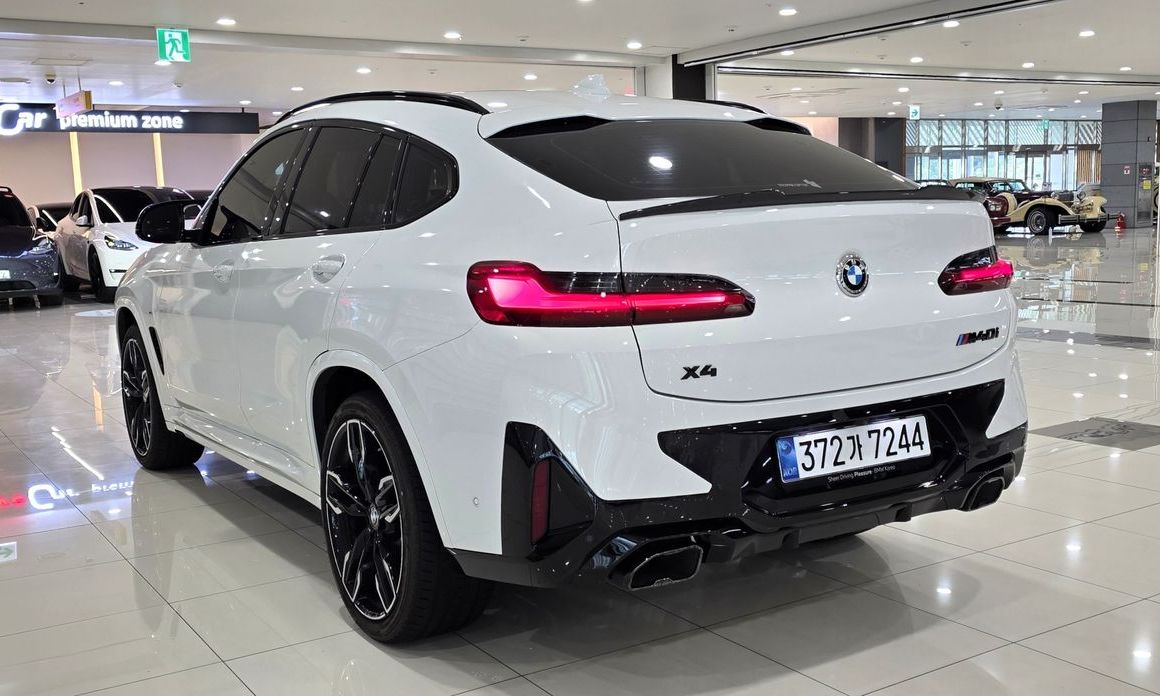 BMW X4 xDrive M40i, 2025
