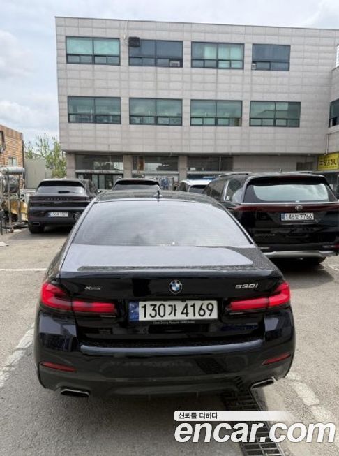 BMW 5-Series 530i xDrive M Sport Package, 2023