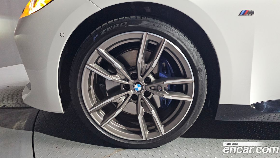 BMW 2-Series M240i xDrive Coupe, 2024