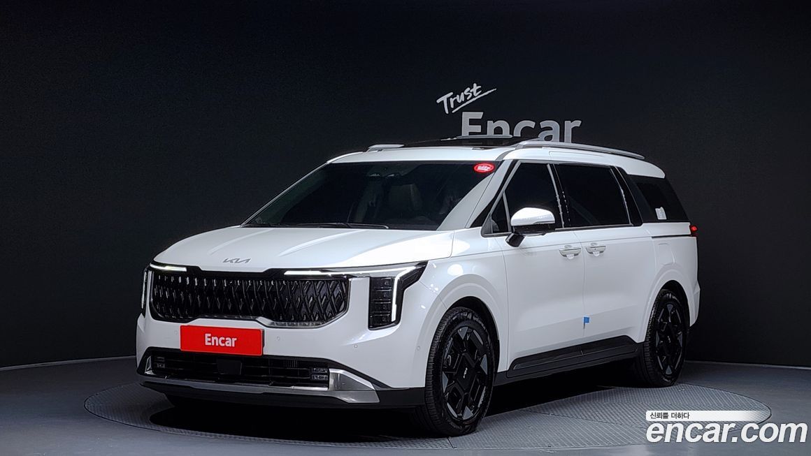Kia Carnival 9-Seater Signature, 2024