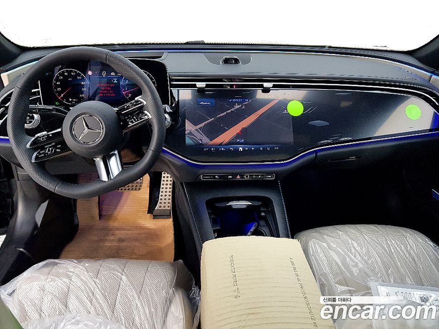 Mercedes-Benz E-Class E300 4MATIC AMG Line, 2026