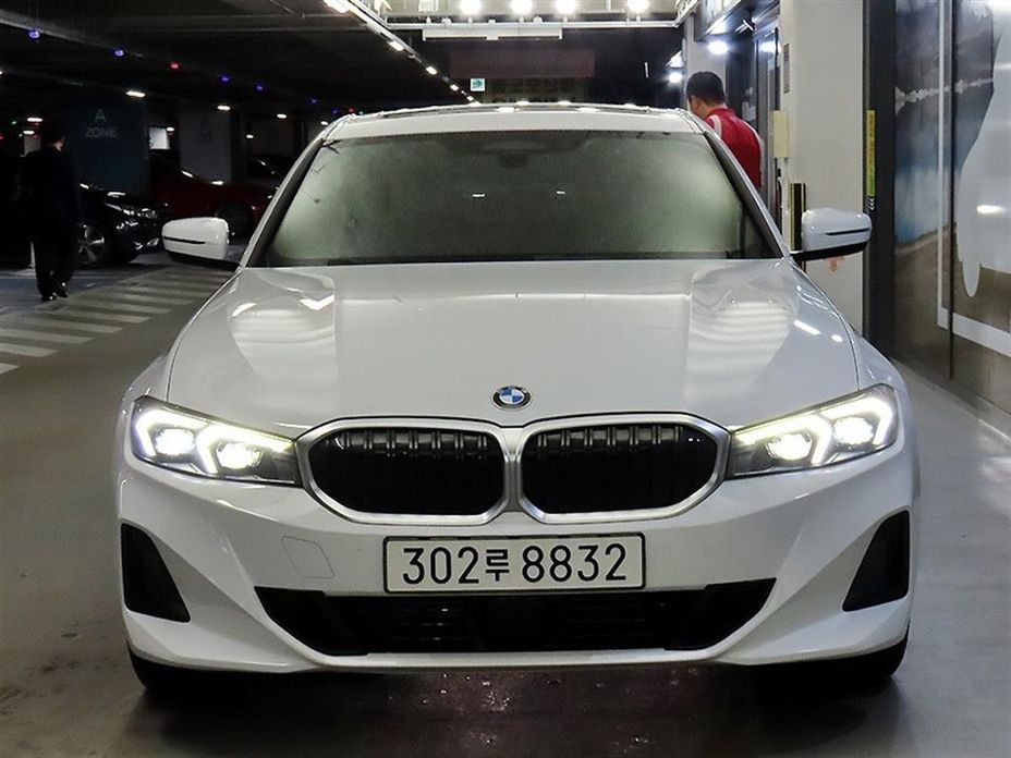 BMW 3-Series 320d, 2023
