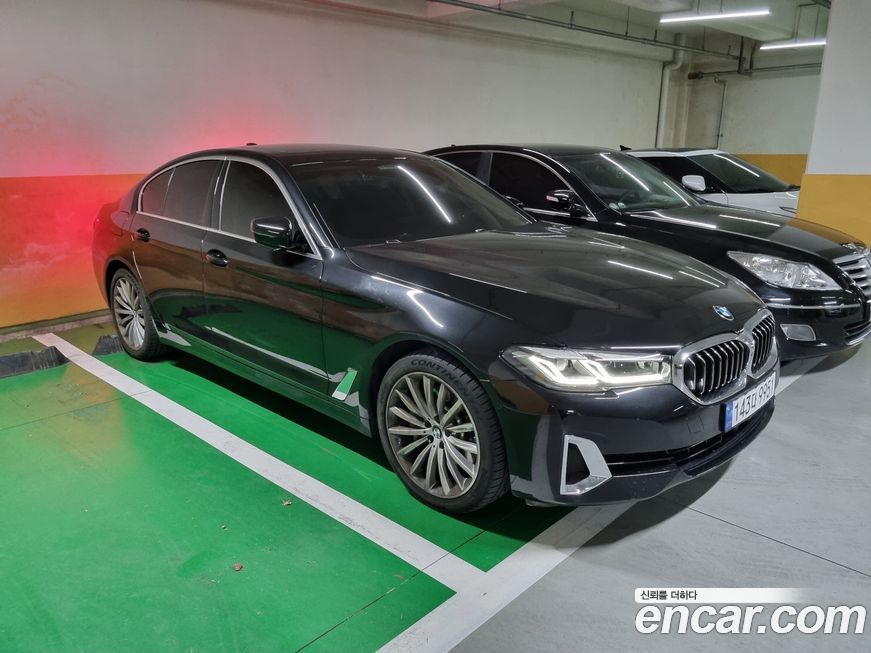 BMW 5-Series 530i xDrive Luxury, 2023