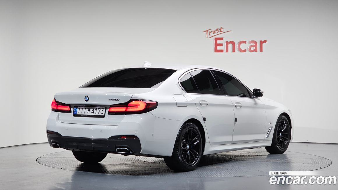 BMW 5-Series 520i M Sport, 2022