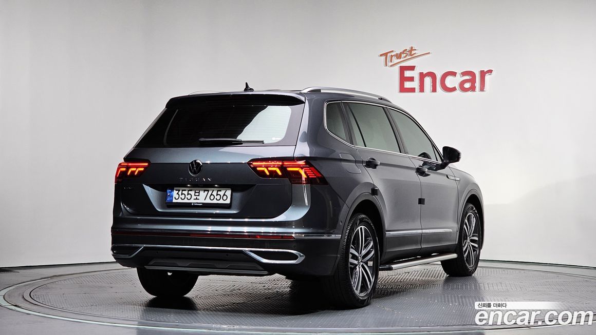 Volkswagen Tiguan 2.0 TSI Prestige, 2023