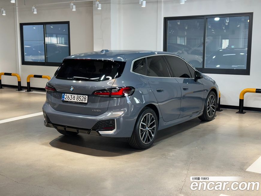 BMW 2-Series 220i M Sport, 2025