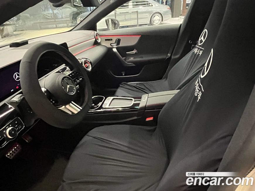 Mercedes-Benz CLA-Class CLA250 4MATIC, 2025