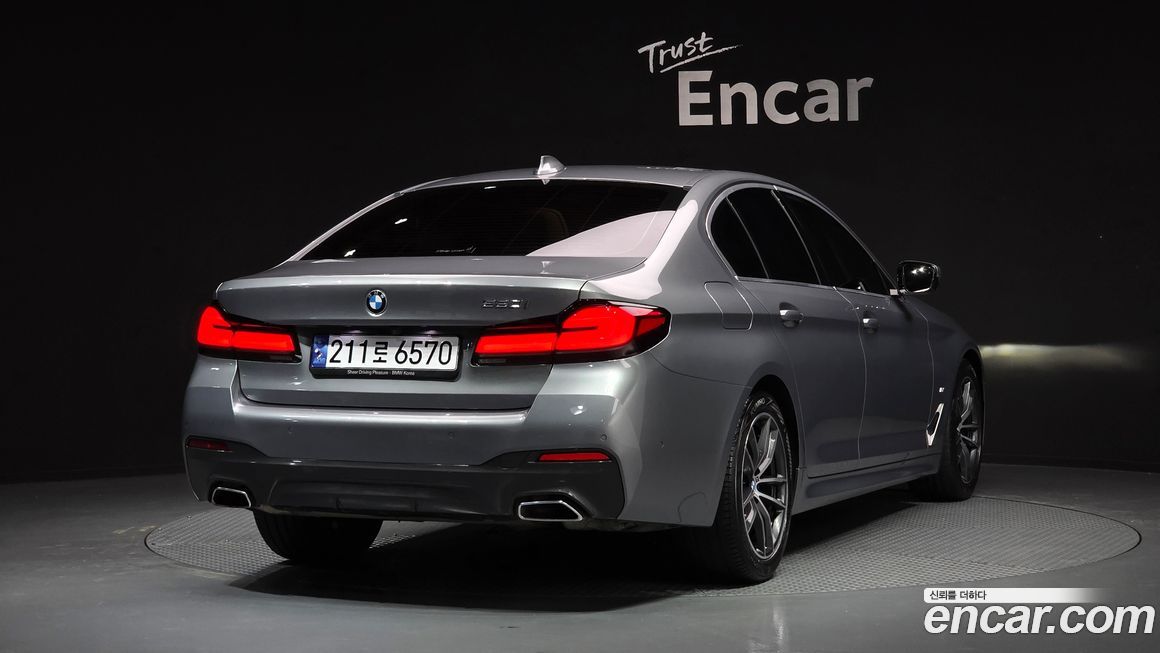 BMW 5-Series 520i M Sport, 2023